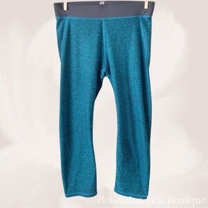 H&M Sport Capri Workout Leggings